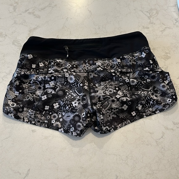 Lululemon Seawheeze 2017 Counter Culture Speed Shorts Floral White 4 - Picture 3 of 8